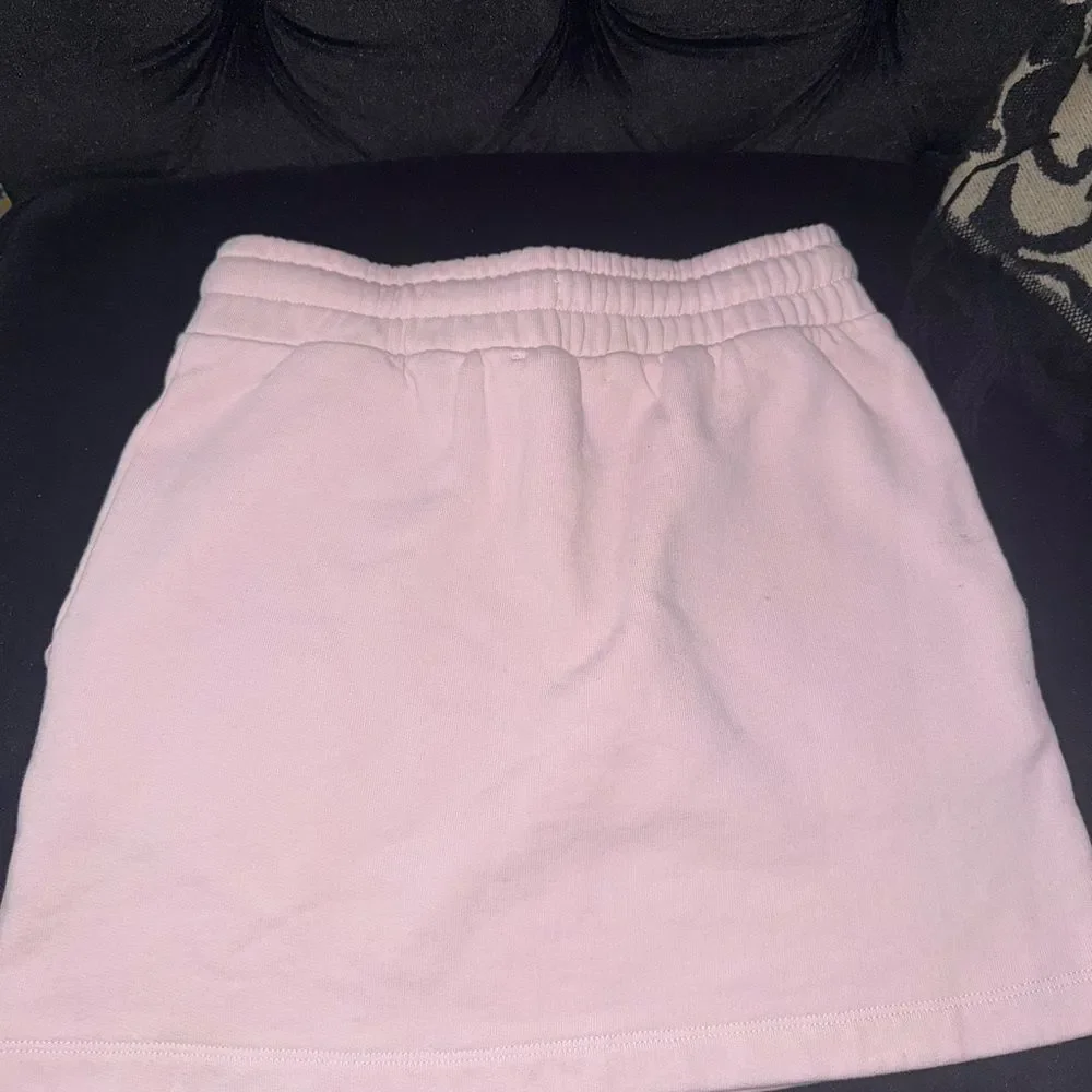 Brand new Off-White Pink kids Skirt size 10